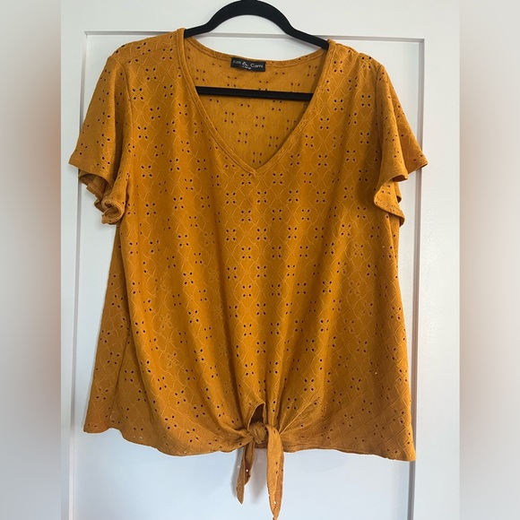 Kim and Cami Tie Front Top - Picture 2 of 3